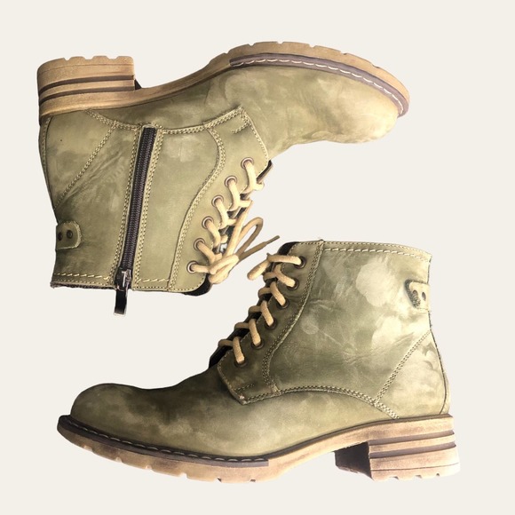 Via Italia Handmade Italian Footwear Olive Suede Leather Boot, 7.5 - Picture 1 of 12